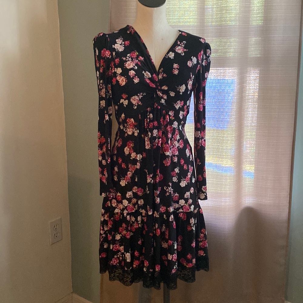 Gabby Skye Size 8 floral black dress